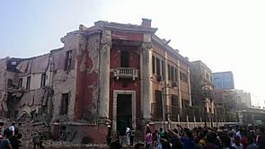 “داعش” يعلن المسؤولية عن تفجير سيارة امام القنصلية الإيطالية بالقاهرة