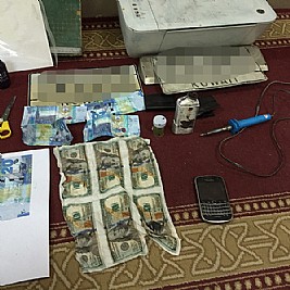 ضبط مواطن وبدون قاما بتزوير ‘280 دينار’