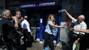 البنوك اليونانية تفتح أبوابها مجددا الإثنين