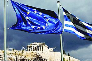 الاتحاد الأوروبي يوافق على إقراض أثينا لتسديد التزاماتها