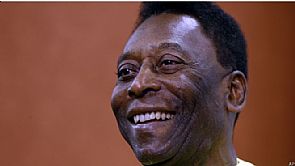 عملية جراحية بالظهر لاسطورة الكرة بيليه