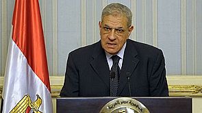 رئيس وزراء مصري يستبعد رئيس هيئة النقل النهري