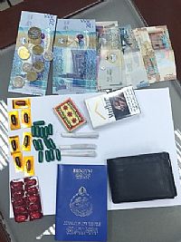 أمن العاصمة تضبط مواطن بحوزته مواد مخدرة