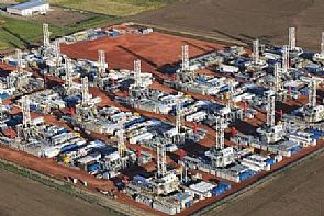 أسعار النفط تهبط بسبب القلق من زيادة المعروض