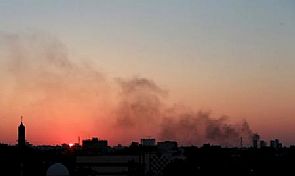 بنغازي تحت الظلام:الاشتباكات انتقلت إلى محطات الكهرباء والمنطقة ‘أنقاض’