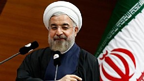 الرئيس الإيراني يلتقي وزير خارجية فرنسا