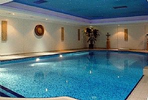 البحث عن مجهولين سلبا إيراني 250 دينار، ومصرع ‘فلبيني’ غرقاً