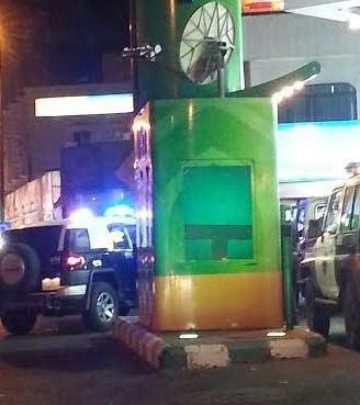 صراف آلي يقدم مبالغ مضاعفة.. والأمن يتدخل