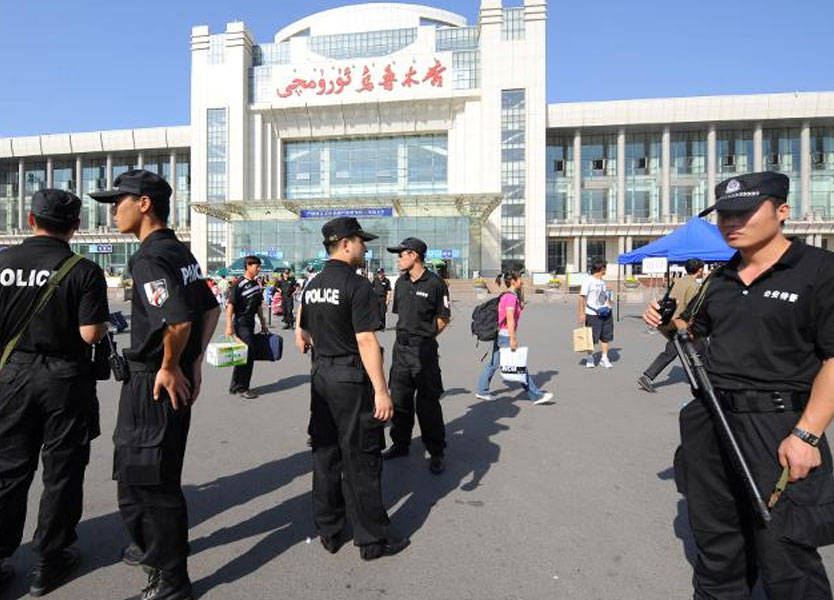 الصين: محام مدافع عن حقوق الانسان «يعترف» بالتهم الموجهة إليه بعد توقيفه