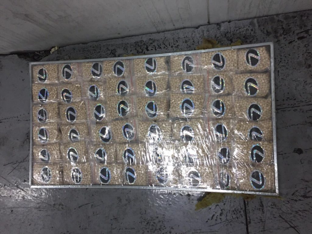 جمارك الشحن الجوي تحبط محاولة لإدخال ١٦٠٠٠٠ حبة “كبتاجون”