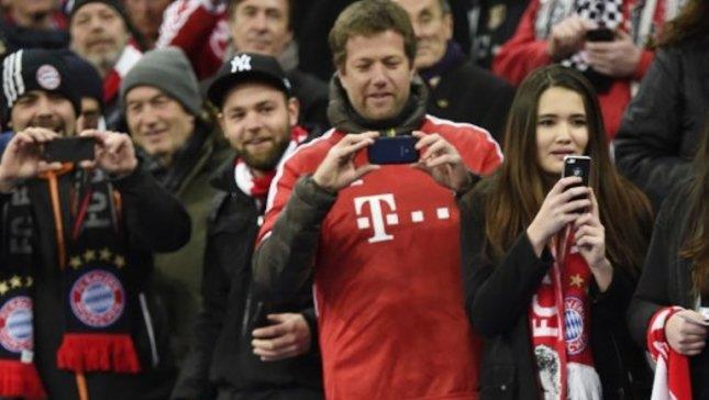 قاضية ألمانية تحكم على متهمين بشراء قميص فريق منافس للإفراج عنهما