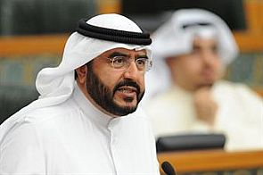 حماد يسأل عن الشركات المتقدمة لمبنى الركاب الجديد