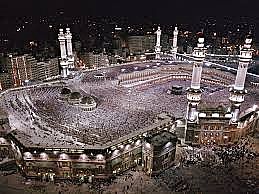 بدء توافد الحجاج إلى مكة والمدينة