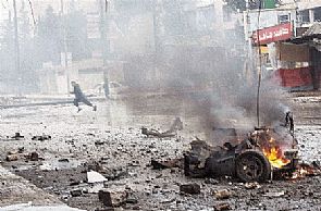 مقتل 13 وإصابة 50 في انفجار سيارة مفخخة في سوريا