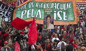 تظاهرات مضادة تدعم رئيسة البرازيل