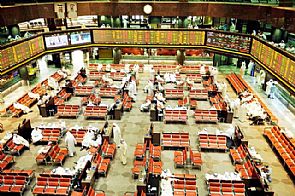 العمليات المضاربية والضغوطات البيعية تهوي بمؤشرات البورصة