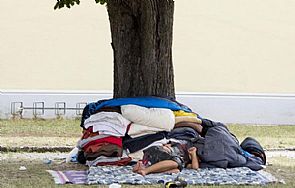 العثور على جثث عشرات اللاجئين بشاحنة في النمسا