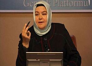 أول وزيرة محجبة في تركيا