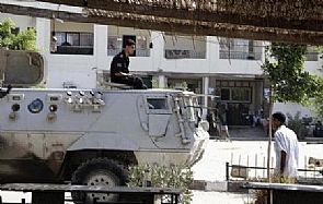 مقتل اثنين وإصابة 3 من الشرطة المصرية بانفجار بشمال سيناء