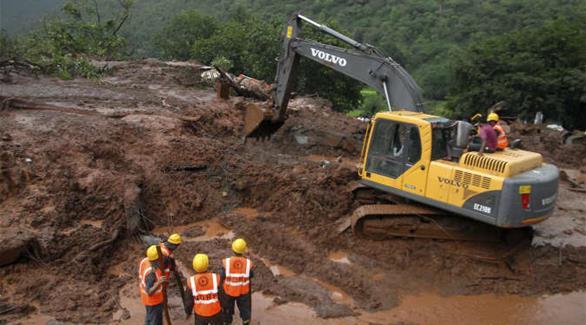 مقتل 20 شخصاً بانهيار أرضي في الهند