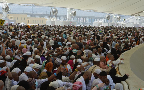 باكستان تعلن ارتفاع عدد الوفيات بين حجاجها بالتدافع إلى 18 شخصا