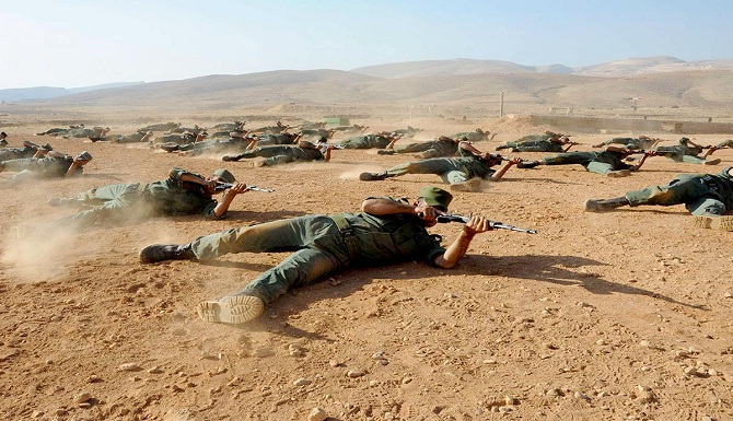 مقاتلون سوريون دربتهم أميركا سلموا أسلحتهم لـ”النصرة”