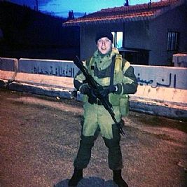 الأسد يستعين بمقاتلين روس