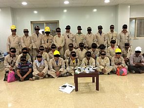 ضبط عصابة آسيوية قامت بتزوير بطاقات العمل