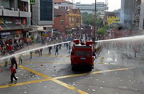 اشتباكات بين قوات الأمن والمتظاهرين في ماليزيا