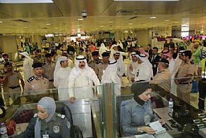 وزير الداخلية كرم كوكبة جديدة من قطاعات الأمن