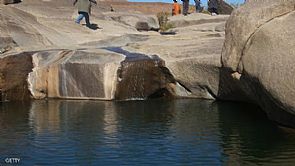 وفاة 12 شخصاً جراء أمطار وسيول الجزائر