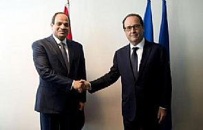 فرنسا توافق على بيع سفينتين ‘ميسترال’ لمصر