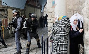 قوات الاحتلال تقتحم الحرم القدسي مجددا