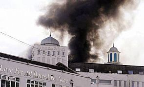 القبض على مراهقين تسببا في حريق المسجد الكبير بلندن