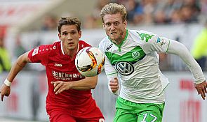 مدرب فولفسبورج يفتح النار على شورله