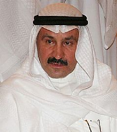 طنا يسأل عن مناقصات وممارسات الشؤون