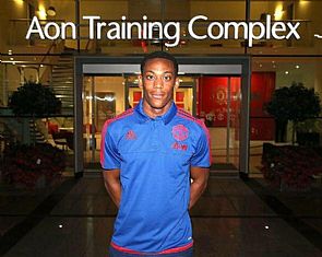 مان يونايتد يضم الفرنسي مارتيال ‘خليفة هنري’