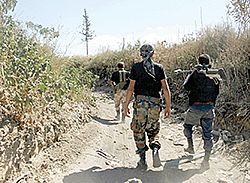 فرنسا تنفذ أولى طلعاتها الجوية فوق سوريا