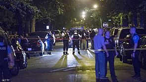 طفل يقتل شقيقه بالمسدس في شيكاغو