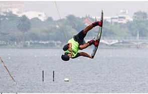 العوضي يحقق المركز الثالث ببطولة آسيا لـ الويك بورد