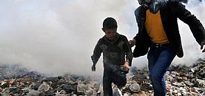 مقتل 3 سوريين واصابة 30 آخرين