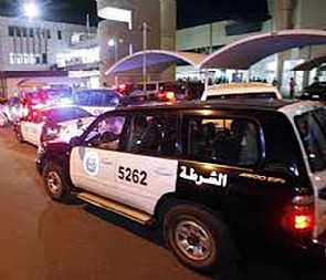 سيدة تهدد رجلي أمن:’أنا عيال عمي ضباط يورونك الشغل عدل’