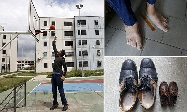 صور: شاب فنزويلي يدخل غينيس بأكبر قدمين في العالم