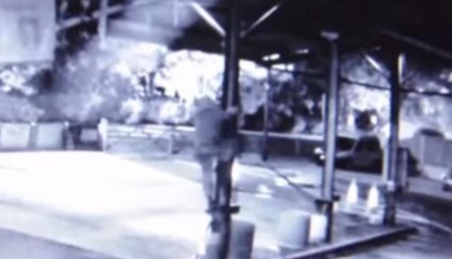 بالفيديو.. «لص» يسرق تبرعات مرضى السرطان