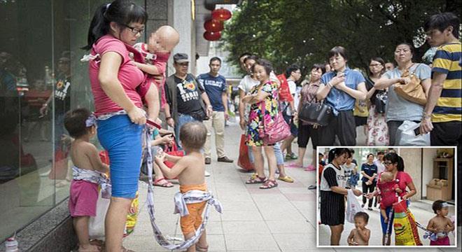 تعرض أبنائها للبيع “مجانا” بعد أن هجرها زوجها !