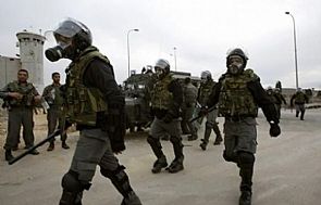 قوة اسرائيلية خاصة تقتحم مستشفى في الخليل