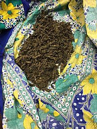 ضبط آسيوي بمواد مخدرة في المطار