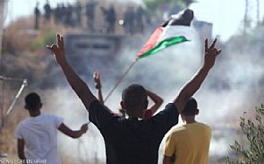 الاحتلال يهدد بإغلاق إذاعة فلسطينية