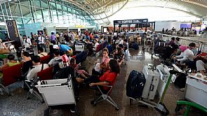 ثوران بركاني يغلق مطار بالي بإندونيسيا