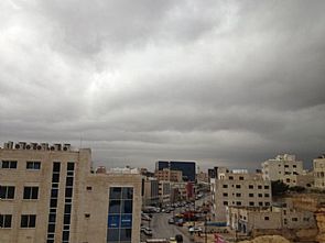الأرصاد: تكاثر تدريجي للسحب مساء اليوم